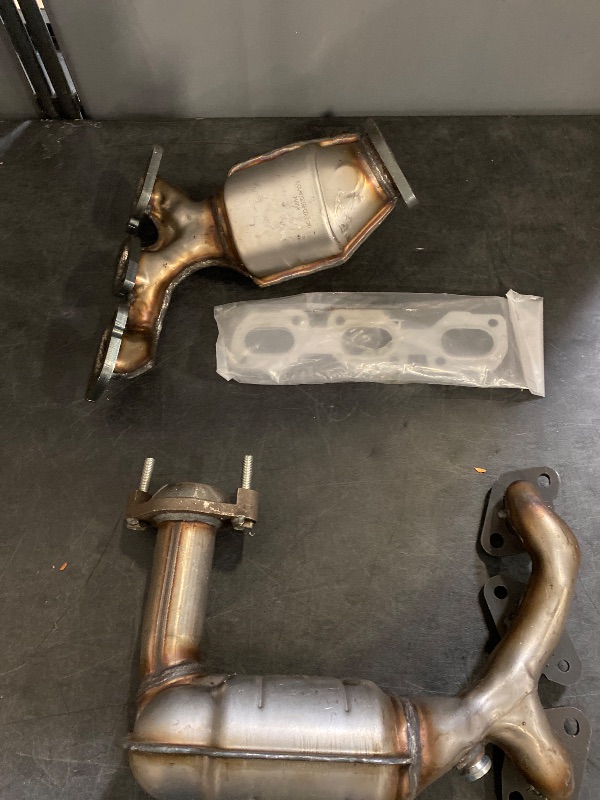 Photo 1 of Front Catalytic Converter Compatible with 2001 2002 2003 2004 2005 2006 2007 Ford Escape 3.0L, 2005-2007 Mercury Mariner 3.0L, 2001-2006 Mazda Tribute 3.0L, Direct-fit(EPA Compliant)