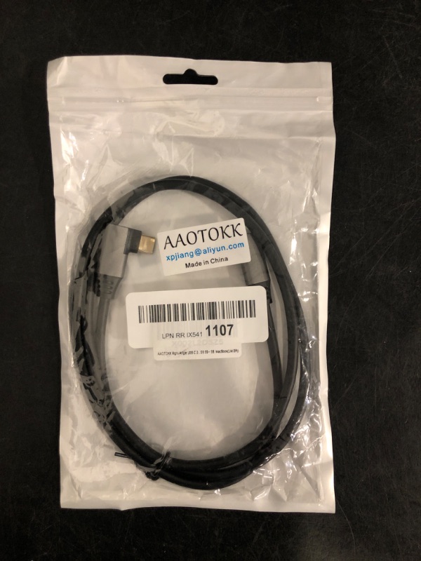Photo 1 of Right Angle USB C to USB C 3.1 Gen 2 Cable (3A) USB 3.1 Type C Male to Male Extension Cable Fast Charging Compatible for Google Pixel 4 3 XL,Samsung Galaxy Note 10 S20,MacBook(0.3M/1Pack)