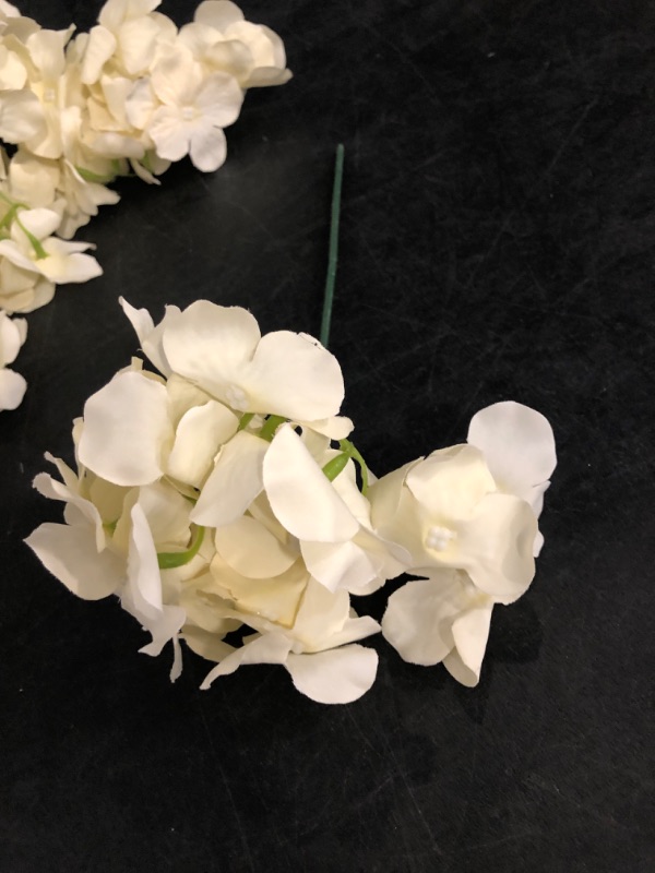 Photo 1 of Auihiay 64pcs Silk Hydrangea Artificial Flowers, Champagne Artificial Hydrangea Flowers with Stems, Full Hydrangea Flowers for Wedding Centerpieces, Home, Garden, Party Decoration (Champagne)