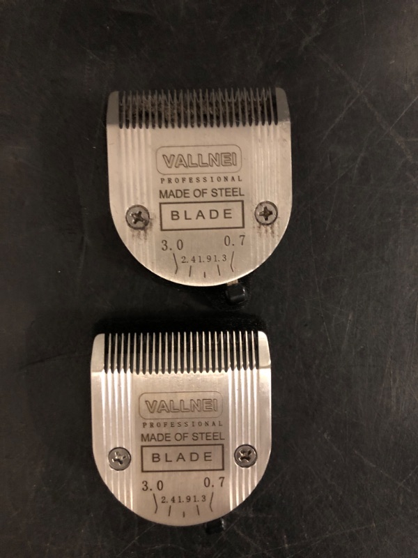 Photo 1 of 2 Pack Detachable Adjustable Pet Dog Grooming Clipper 5-in-1 Blade Compatible with WAHL Professional Animal Blade Arco, Bravura, Chromado, Creativa, Figura, and Motion Pet, Dog, and Horse Clippers