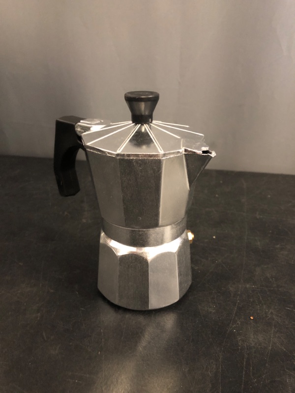 Photo 1 of Vaolvpant 2 Cup Aluminum Moka Pot Classic Stovetop Espresso Coffee Maker 100ml 3.4oz Coffeemaker Percolator Mocha Pot Greca Coffee Maker Cafe Makers for Italian and Cuban Café Brewing Silver