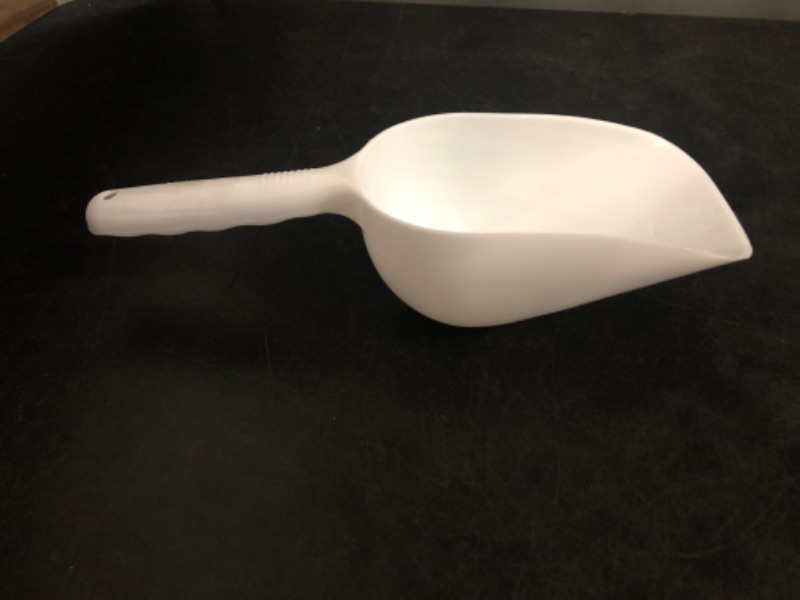 Photo 1 of Handy Housewares Jumbo Plastic Scoop - 12" Large Food Scoop for Flour, Sugar, Cereal, Pet Food, Gardening
