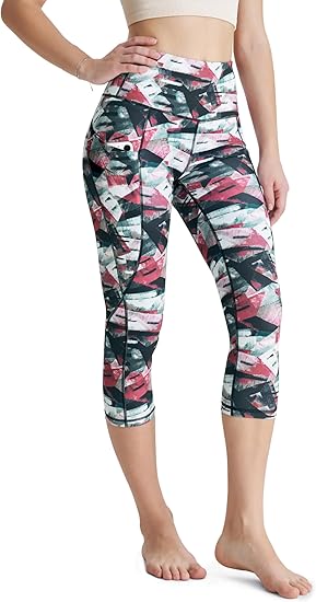 Photo 1 of (Size M) ODODOS High Waisted Yoga Capris Capri Leggings
