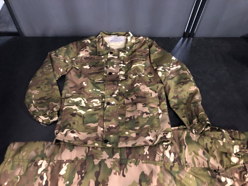 Photo 1 of (Size 10-12) Army children's tactical clothing camouflage clothing soldiers children's clothing boy camouflage
