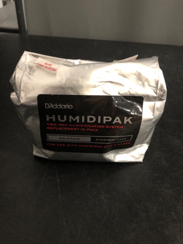 Photo 1 of D'Addario Guitar Humidifier Packs - Two-Way Humidification System Conditioning Packets - For Maintaining Proper Guitar Humidification Level - 12 Maintain Replacement Packets