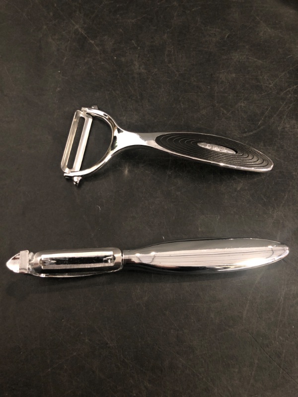 Photo 1 of Vegetable, Apple Peelers for kitchen, Fruit, Carrot, Veggie, Potatoes Peeler, Y-Shaped and I-Shaped Stainless Steel Peelers, with Ergonomic Non-Slip Handle & Sharp Blade, Good Sturdy (2PCS)
