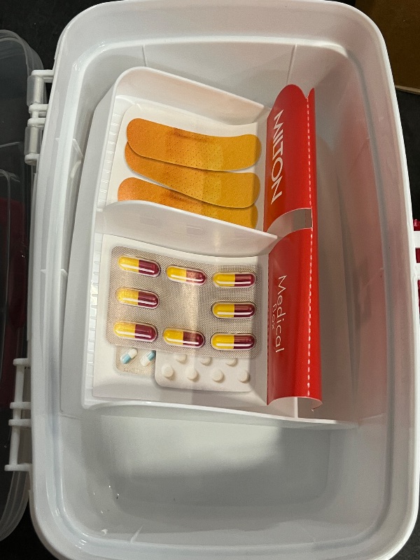 Photo 1 of MILTON Medical Box, First Aid Empty Medicine Storage Box Organizer Family Emergency Kit Detachable Tray Easily Accessible with a Transparent Lockable Lid White - Set of 2
