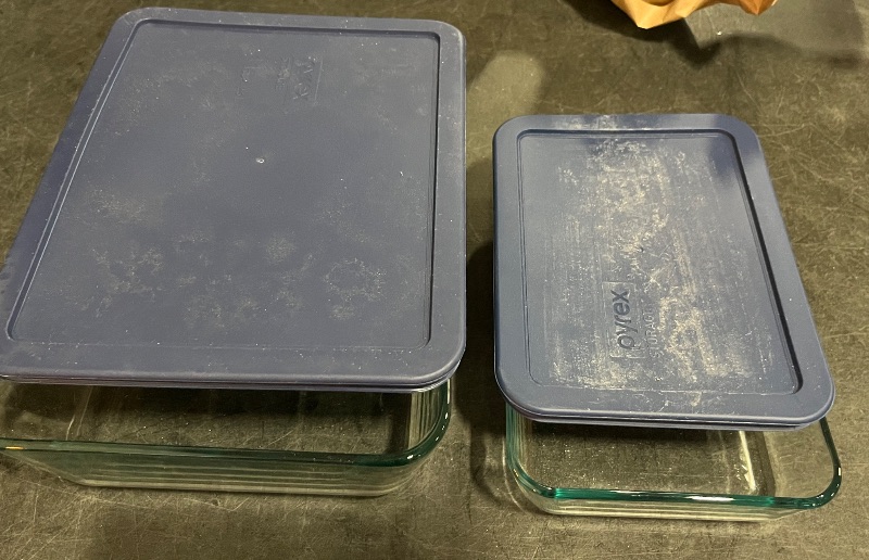 Photo 1 of *Missing One Set**
Pyrex Simply Store 6-Piece Rectangular Glass Food Storage Set