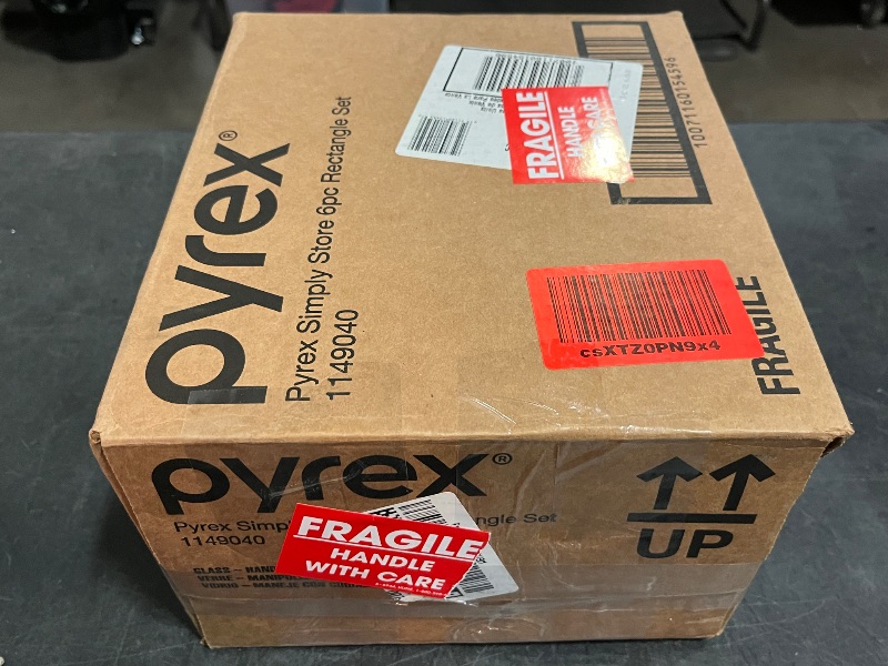 Photo 1 of *Missing One Set**
Pyrex Simply Store 6-Piece Rectangular Glass Food Storage Set