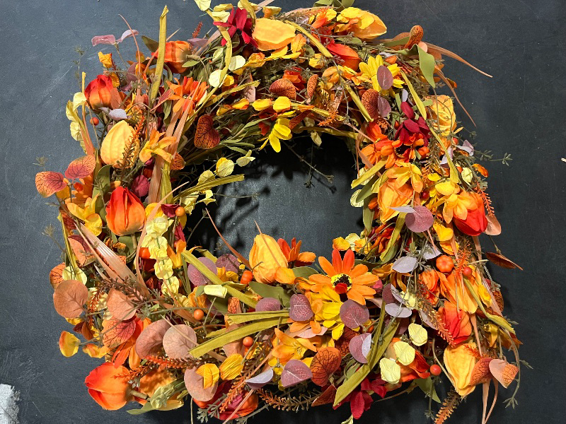 Photo 1 of JINGHONG 28 Inch Large Fall Wreaths for Front Door Artificial Fall Wreath Floral Autumn Wreath with Colorful Daisies Fall Foliage for Indoor Outside Door Harvest Festival Thanksgiving Day Celebration
