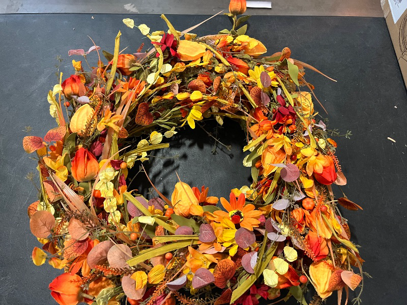 Photo 1 of JINGHONG 28 Inch Large Fall Wreaths for Front Door Artificial Fall Wreath Floral Autumn Wreath with Colorful Daisies Fall Foliage for Indoor Outside Door Harvest Festival Thanksgiving Day Celebration
