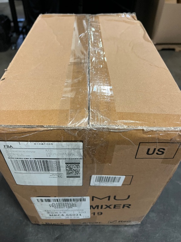 Photo 1 of Electric Stand Mixer,10 Speeds 660W Tilt-Head Food Mixer, 3-IN-1 Kitchen Mixer for Daily Cooks with 6.5 QT Bowl,Dough Hook, Beater, Whisk (Empire Red)