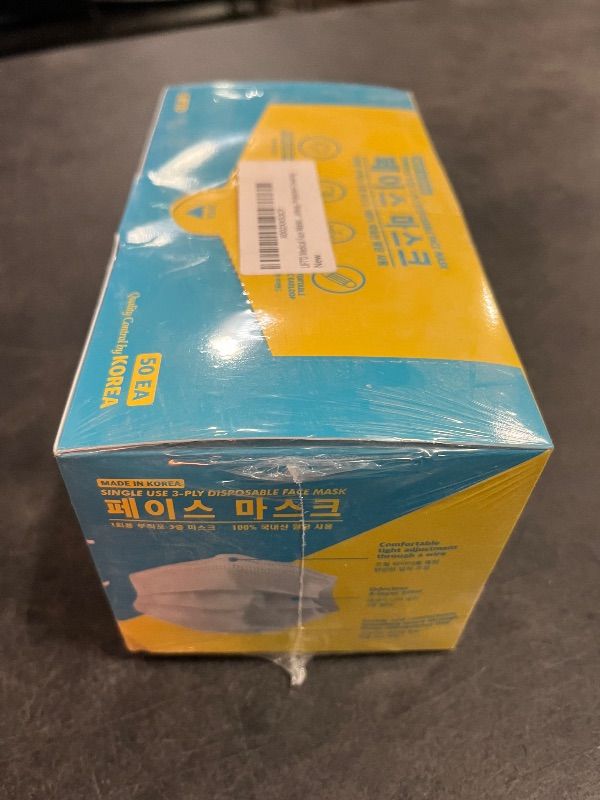 Photo 1 of Made in Korea LIFT'D 3-Layer WHITE Medical Face Masks, 50 Count(Pack of 1)