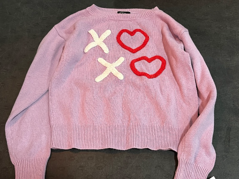 Photo 1 of (L) Girls Kids XO Valentines Sweater 