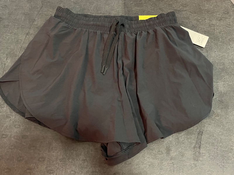 Photo 1 of (S) Women's Woven High-Rise Flutter Shorts 3" - All in Motion Black S