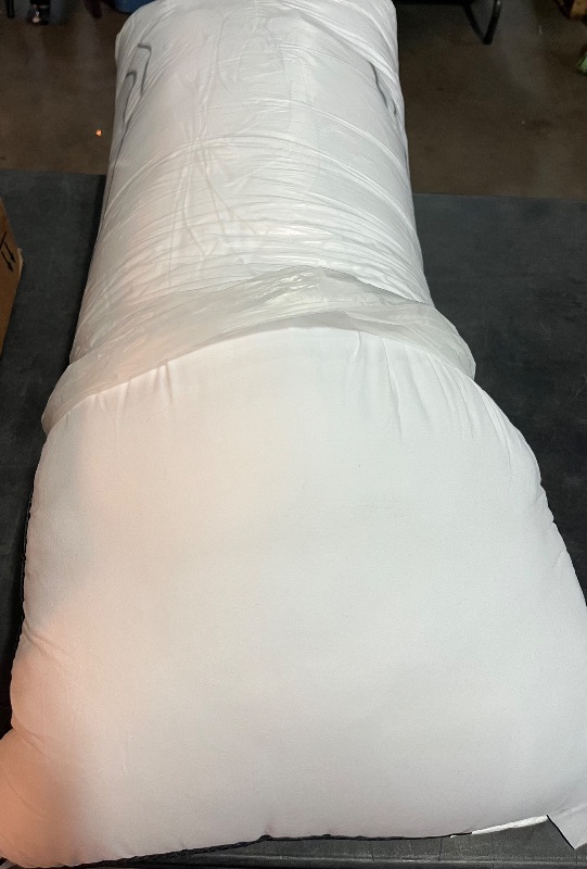 Photo 1 of DolceLuna Pillows King Size Set of 2, Bed Pillow 2 Pack for Side & Back Sleepers, Hotel Quality Down Alternative Gusseted King Pillow for Sleeping, Soft and Supportive, White