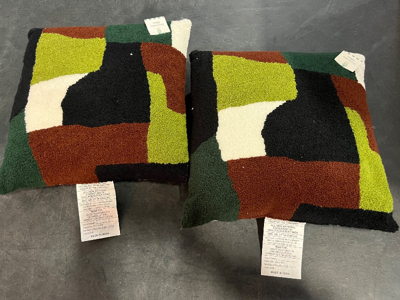 Photo 1 of 2 Pack Christmas Decor Throw Pillows for Couch or Bed 