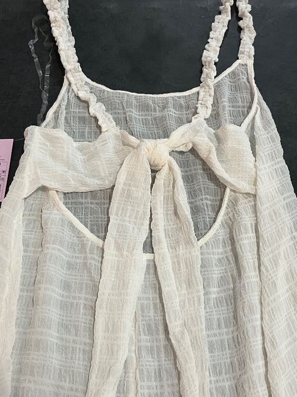 Photo 1 of (XL) Swimsuit Cover