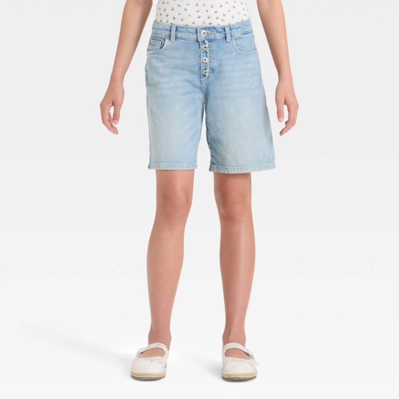 Photo 1 of (S) Girls' Mid-Rise Slouchy Loose Shorts - Art Class™ Light Wash S
