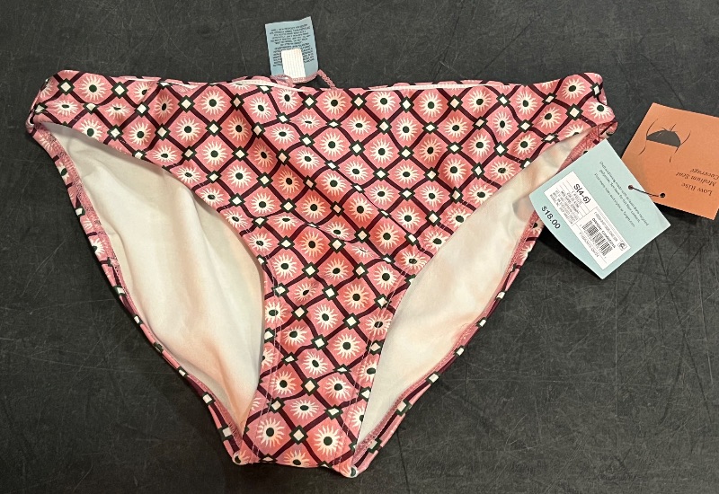 Photo 1 of (S) Clean Water Floral Off-the-Shoulder Flounce Bikini Top Swimwear Women S Medium
