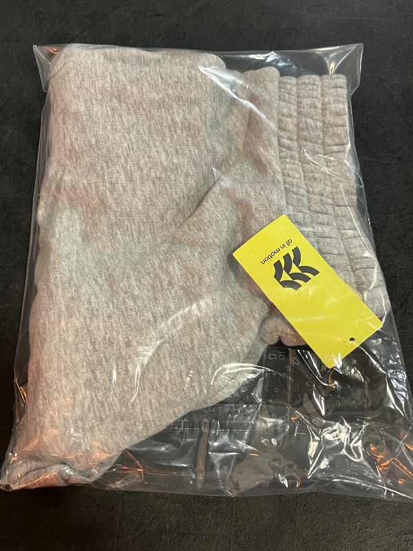 Photo 1 of (S) Women's 4" French Terry Flowy Shorts - All in Motion™ Heathered Gray S