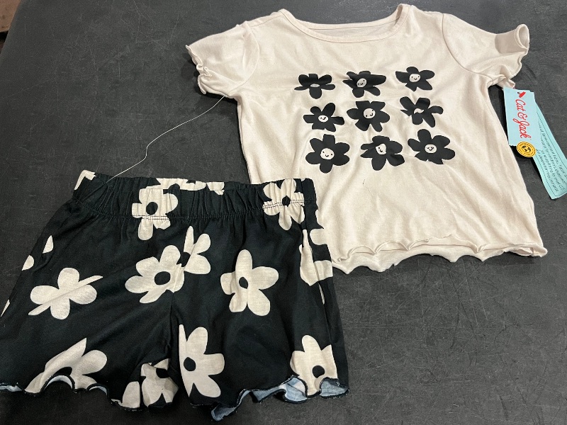 Photo 1 of (XS) Toddlers Daisy Matching Outfit 