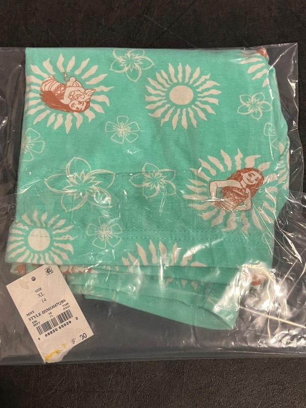 Photo 1 of (XL) Girls' Moana Bike Shorts - Green XL
