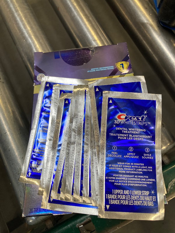 Photo 1 of Crest 3D Whitestrips Professional Effects – Teeth Whitening Kit, 22 Treatments (20 + 2 Bonus), Each with 1 Upper/1Lower, 44 Strips – Crest 3DWhite Teeth Whitening Strips