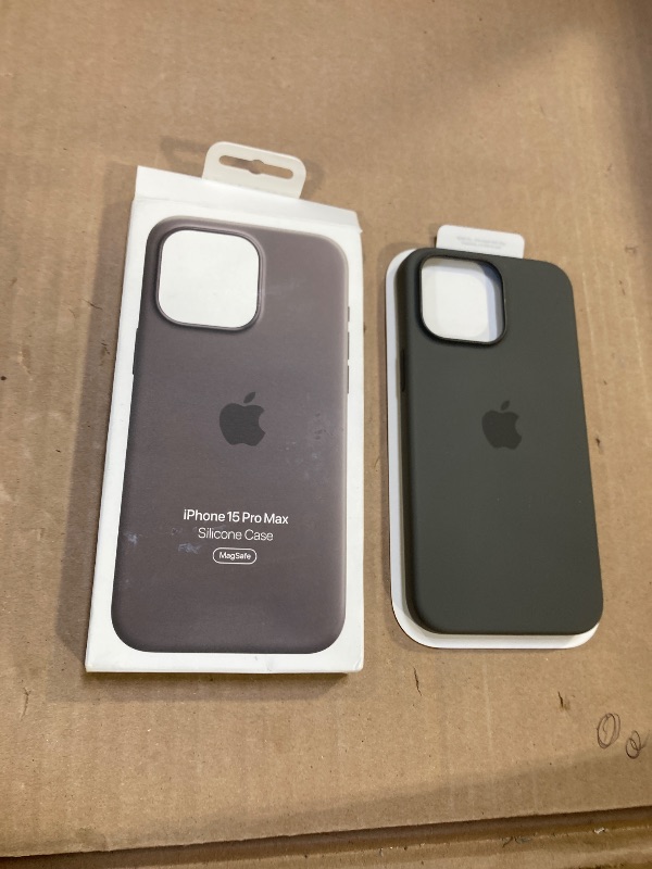 Photo 1 of Apple iPhone 15 Pro Max Silicone Case with MagSafe - Clay