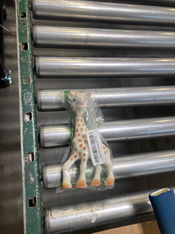 Photo 1 of Sophie la girafe | Handcrafted for 60 Years in France | 100% Natural Rubber | Designed for Teething Babies | Awaken All 5 Senses | Easy to Clean | Pack of 1