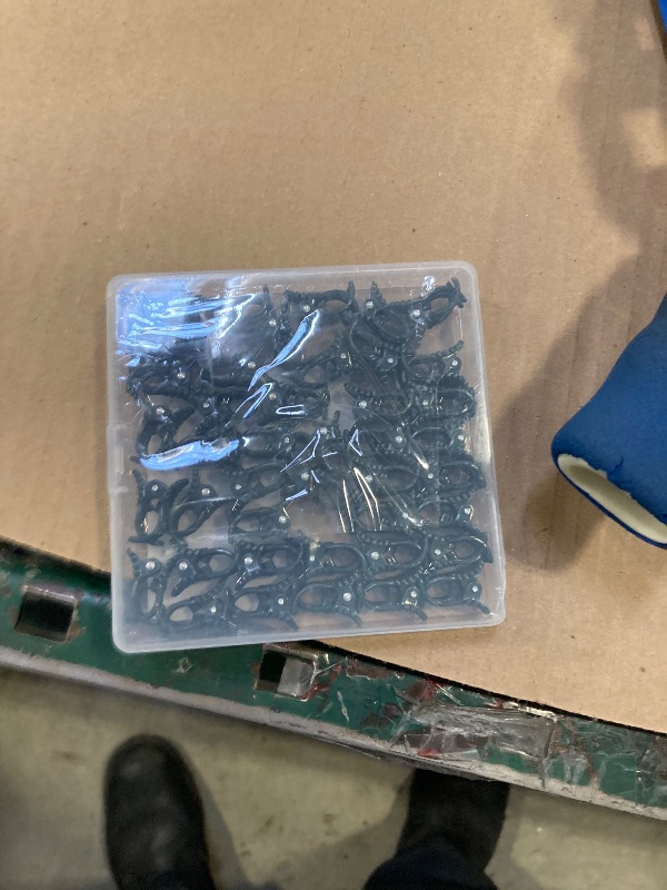Photo 1 of EESC2Y 40-PCs Orchid Clips for Plants Support - Dark Green, for Small - Middle Climbing Plants Vine Plants & Single Stem Plants