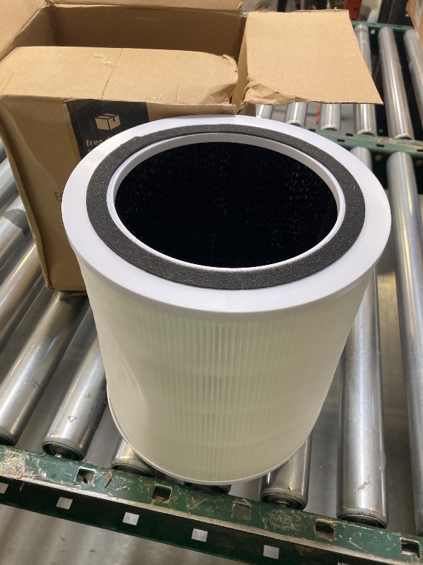 Photo 1 of Clorox Tabletop Air Purifier True HEPA Replacement Filter, 200 Sq. Ft. Capacity, Removes 99.97% of Allergens up to 0.1 Micron, Compatible with 11020 & 11021, 1 Count (12020)
