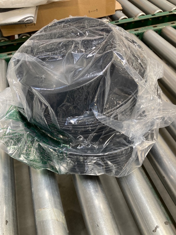 Photo 1 of 16 pcs plastic plates 