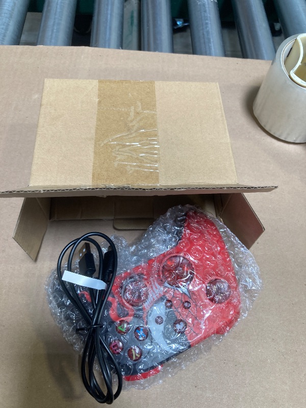 Photo 1 of Dinosoo RGB Wireless Controller for Xbox Series X|S, Xbox One & PC, Bluetooth, 4 Vibration Motors, TURBO, Macro - Upgrading with a PC before connecting to X-box
