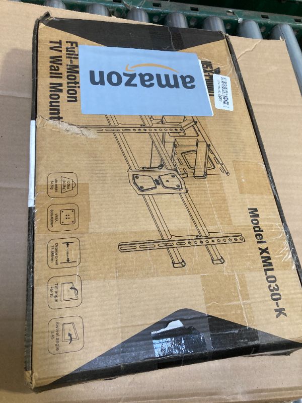 Photo 1 of USX MOUNT Full Motion TV Wall Mount for 42-80 Inch TVs up to 120lbs, Wall Mount TV Bracket with Articulating Swivel Tilt Extension Leveling, Max VESA 600x400mm Fits 12/16" Wood Stud