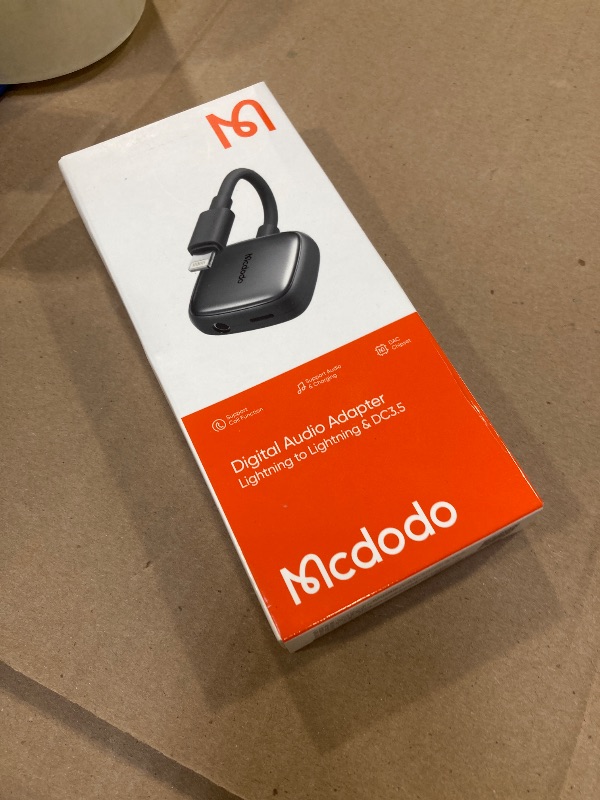 Photo 1 of McDodo Lightning to 3.5mm Audio Cable+Audio Charger Splitter,2 in 1 iPhone Headphone Digital Audio Adapter Aux Adapter for iPhone 14 13 12 11 XS XR X 8 7 iPad iPod?Grey?