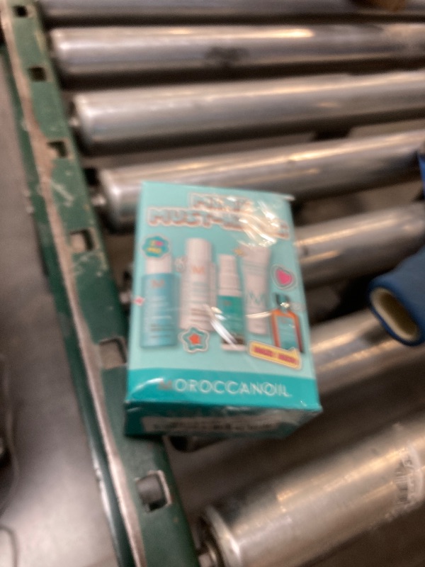 Photo 1 of Moroccanoil Mini Must-Haves - Deluxe Sampler Set