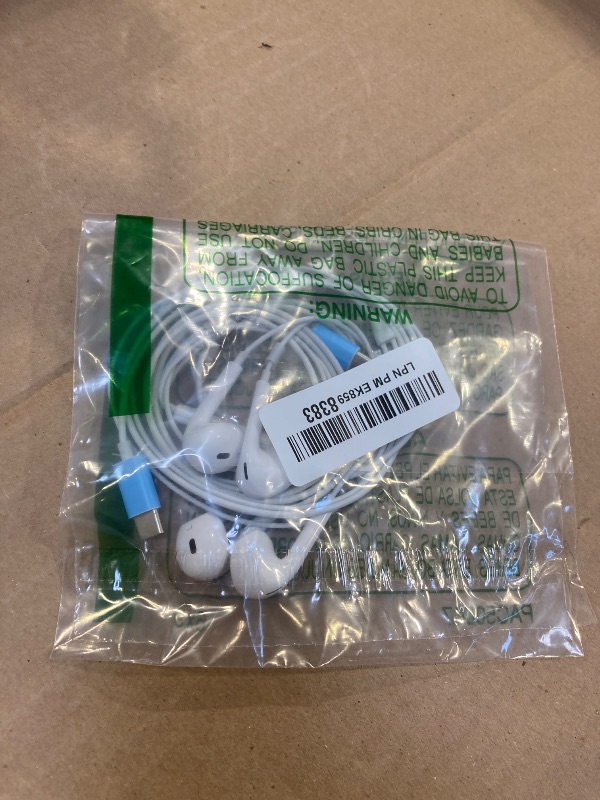 Photo 1 of 2 Packs USB C Headphones for iPhone 16/15 Pro Max Plus Type C Earbuds Wired Earphones with Mic & Remote Control Noise Cancelling for iPhone 16/15 pro, iPad Pro, Galaxy S23/S22/S21/S20/Ultra Note 10/20