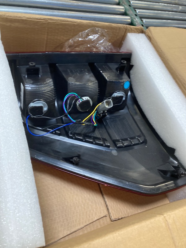 Photo 1 of Tail Light Assembly Compatible with Ford F150 XL XLT 2021 2022 2023, F150 Halogen W/o Blind Spot Taillight W/Bulb & Harness, Left Driver Side, OEM: ML3Z13405F
