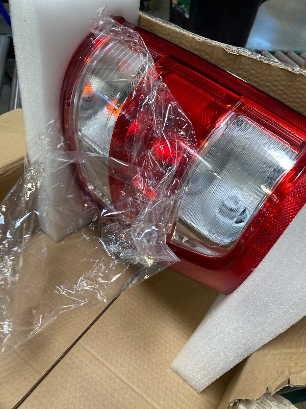 Photo 1 of Tail Light Assembly Compatible with Ford F150 XL XLT 2021 2022 2023, F150 Halogen W/o Blind Spot Taillight W/Bulb & Harness, Left Driver Side, OEM: ML3Z13405F
