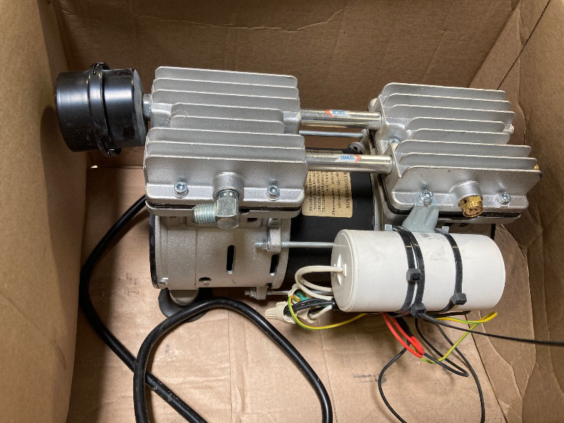 Photo 1 of Parts only -----Oil-Free Maintenance Vacuum Pump Air Compressor Pump  
