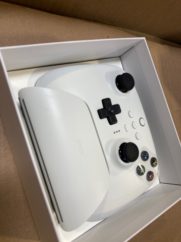 Photo 1 of 8Bitdo Ultimate 2.4g Wireless Controller with Charging Dock for Windows, Android & Raspberry Pi (White)