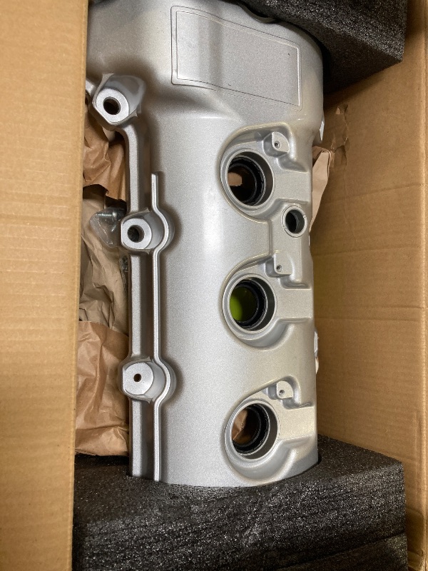 Photo 1 of Aluminum Engine Valve Cover Compatible with Ford Flex Edge Fusion Taurus Lincoln MKS MKT MKX MKZ 2007-2012 3.5L V6
