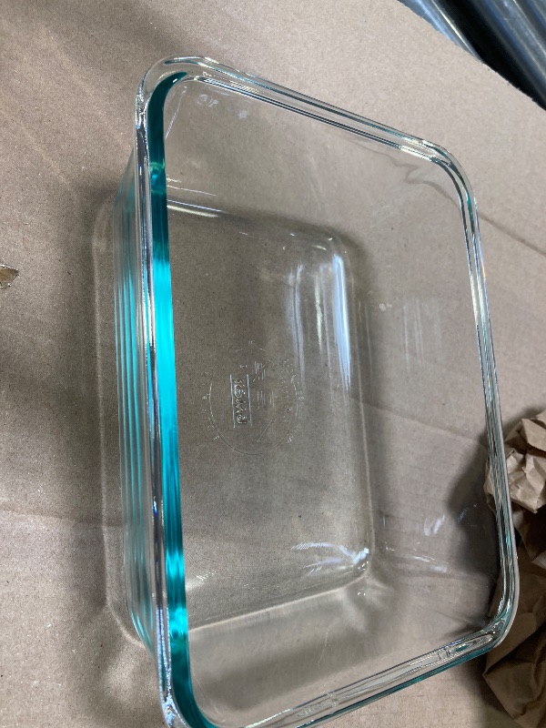 Photo 1 of Snapware Clear Food Storage Container Clear