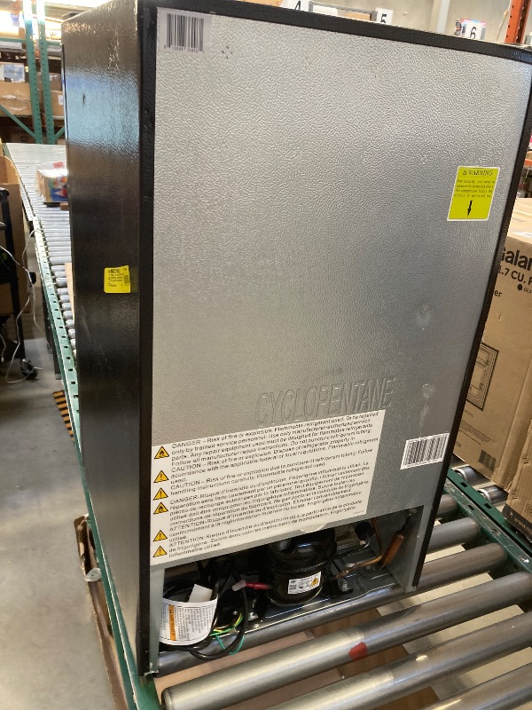 Photo 1 of Smalls dent--USed---Hisense 4.4 Cu ft Single Door Mini Refrigerator, 1 Year Warranty, Energy Sta