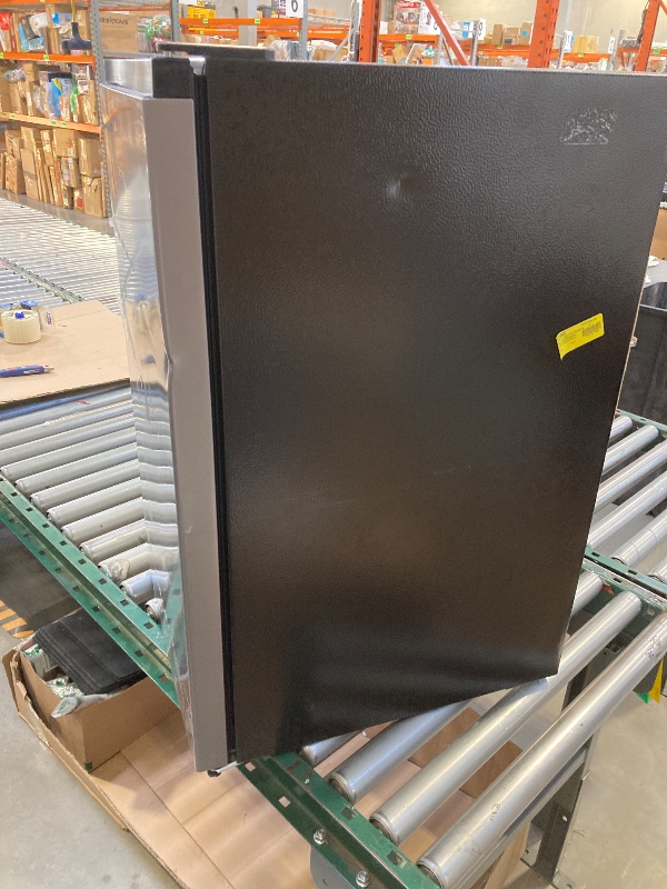 Photo 1 of Smalls dent--USed---Hisense 4.4 Cu ft Single Door Mini Refrigerator, 1 Year Warranty, Energy Sta