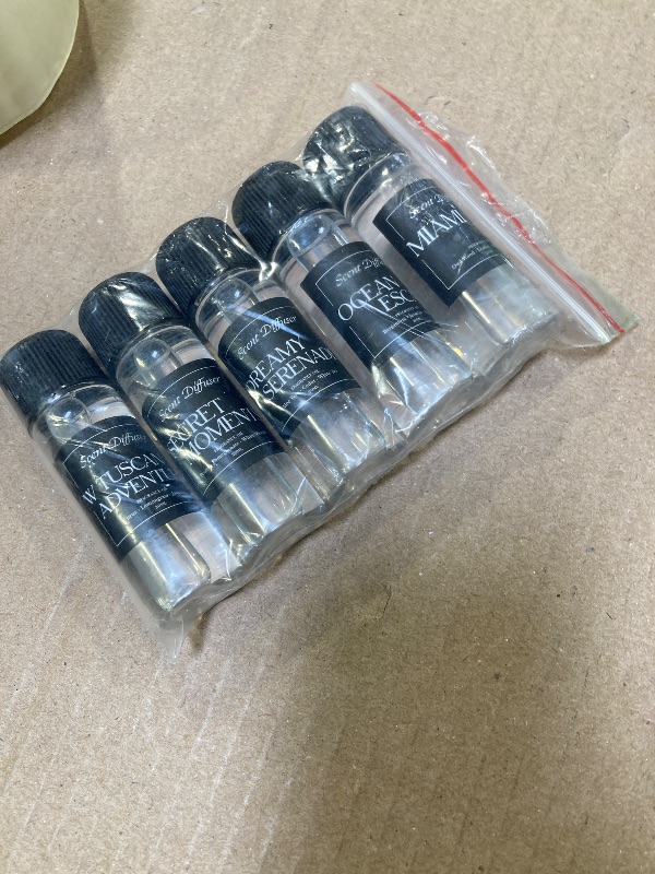 Photo 1 of 5Pcs of scent Oils for diffuser 