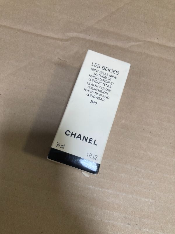 Photo 1 of CHANEL LES BEIGES HEALTHY GLOW FOUNDATION SPF 25 / PA++ # 40