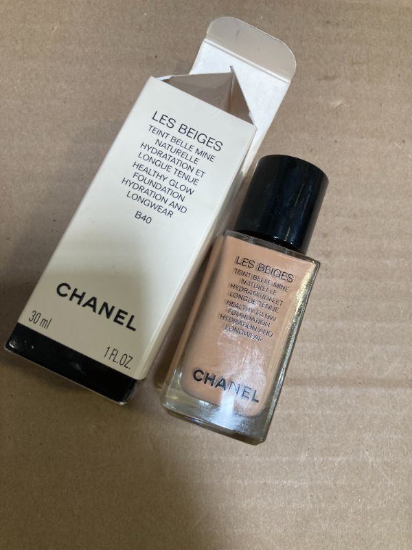 Photo 1 of CHANEL LES BEIGES HEALTHY GLOW FOUNDATION SPF 25 / PA++ # 40