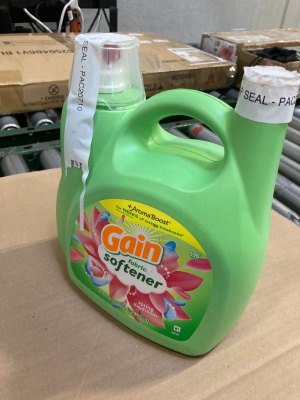 Photo 1 of Gain Fabric Softener, Spring Daydream, 140 fl oz, 190 Loads